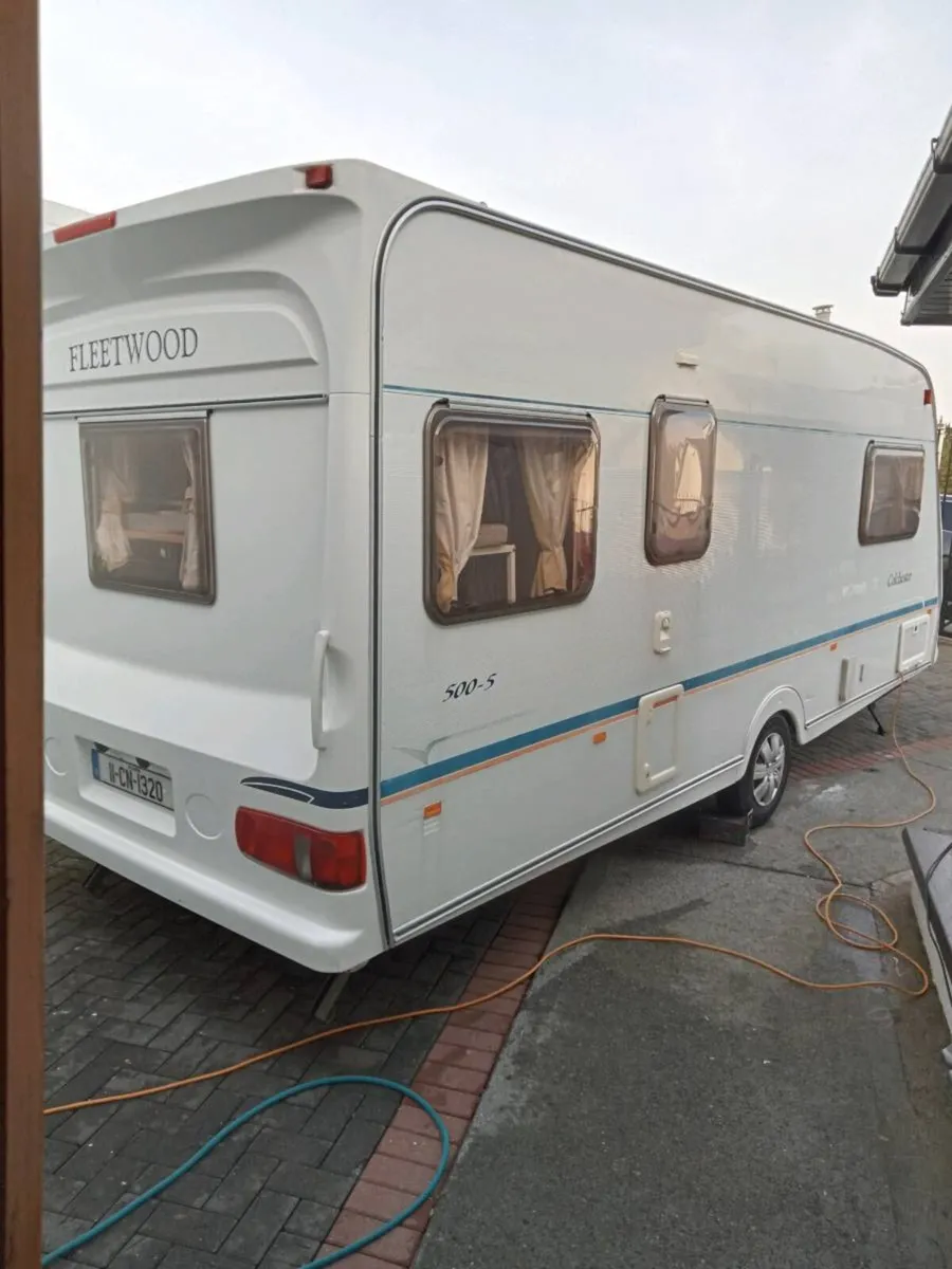 2006 5/6 berth Full size awning - Image 1