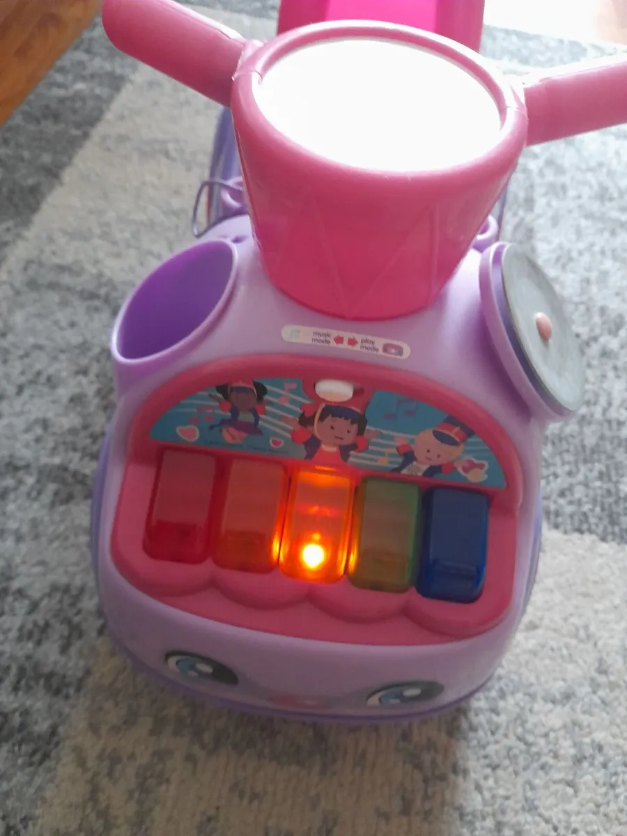 Little People ride on car - Image 3