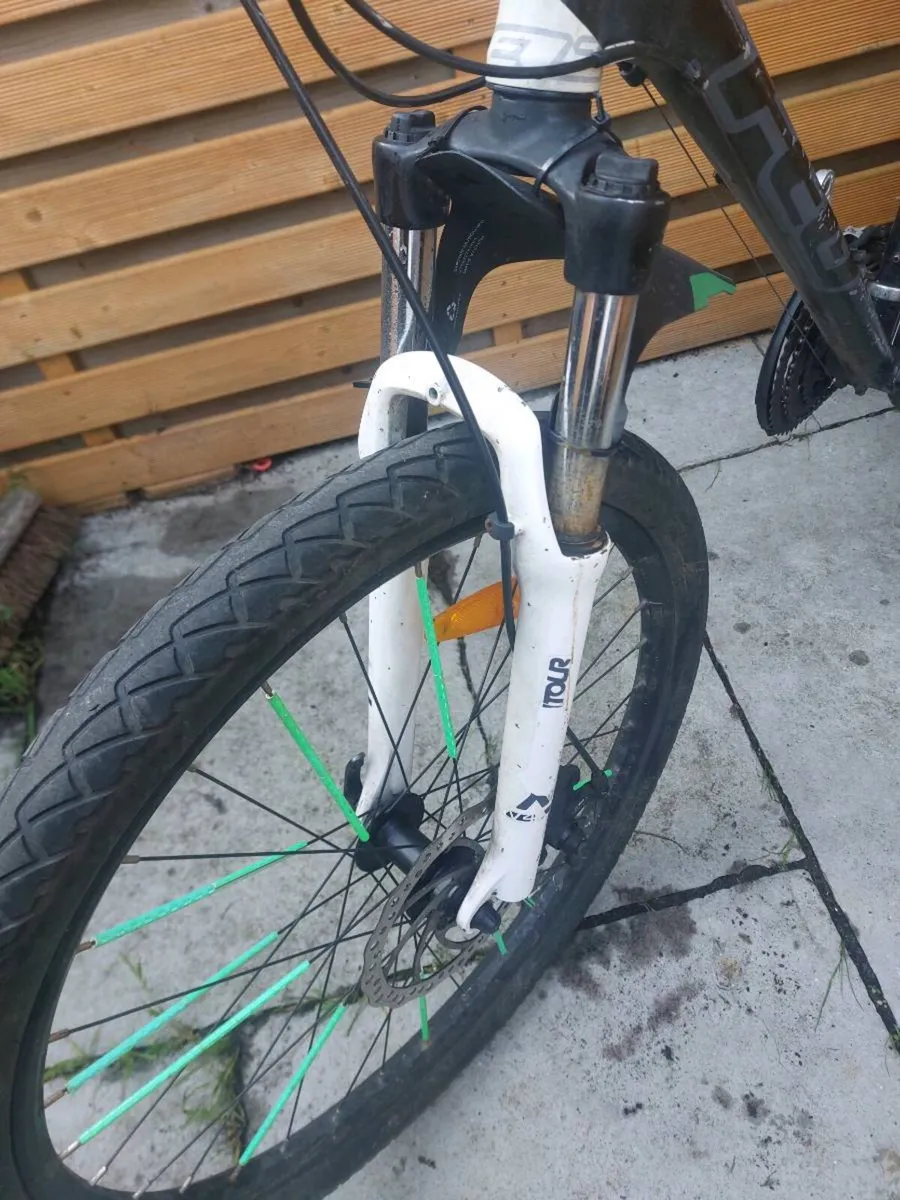 Felt Hybrid Bike – 700c – Disc Brakes - Image 3