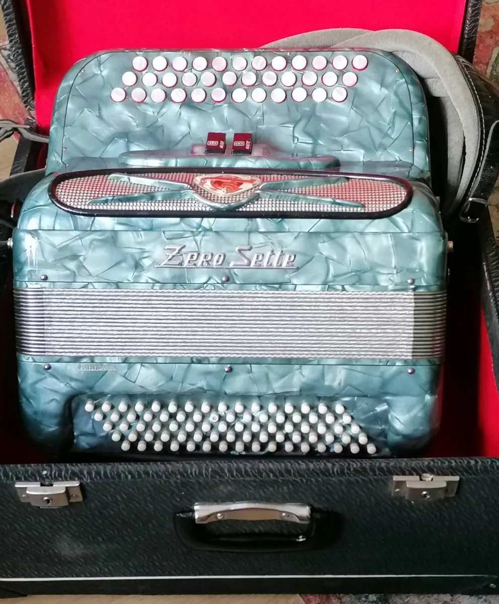 ZERO SETTE 3 ROW ACCORDION B C C# - Image 1