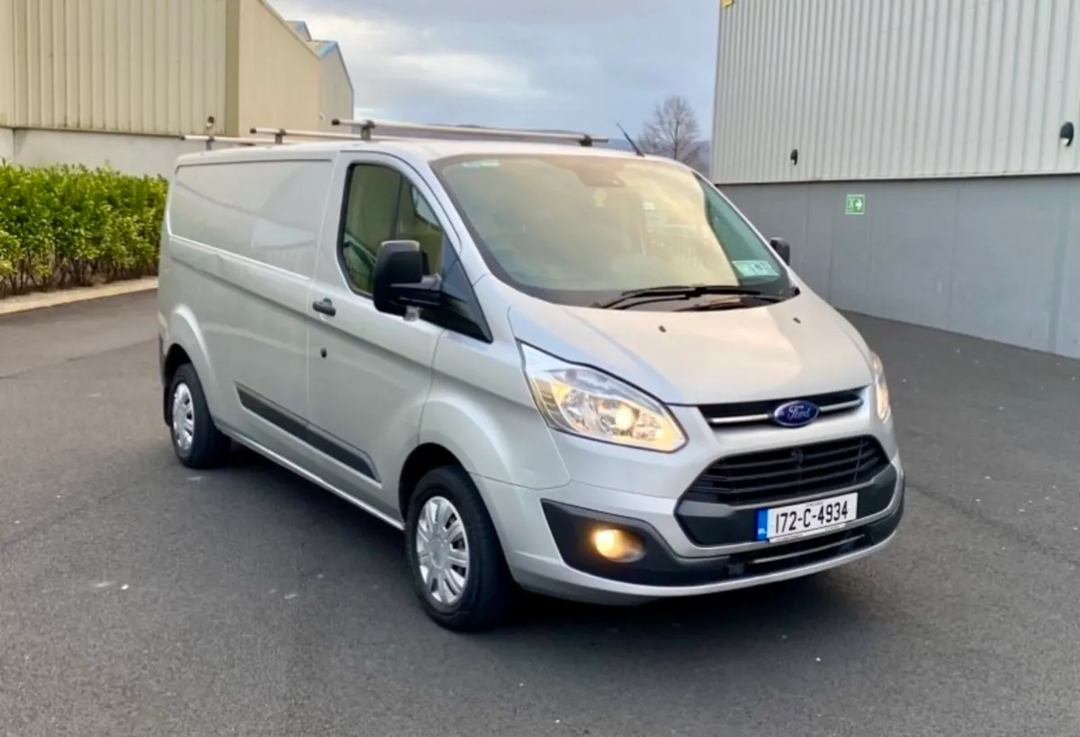 2017 Transit Custom Trend. Tax 10.26 & Doe 08.26. - Image 1