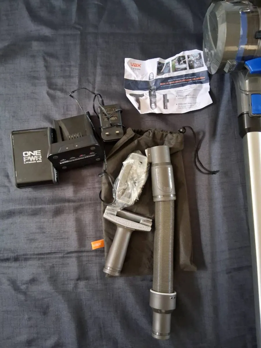 Vax Cordless Upright Hoover - Image 2