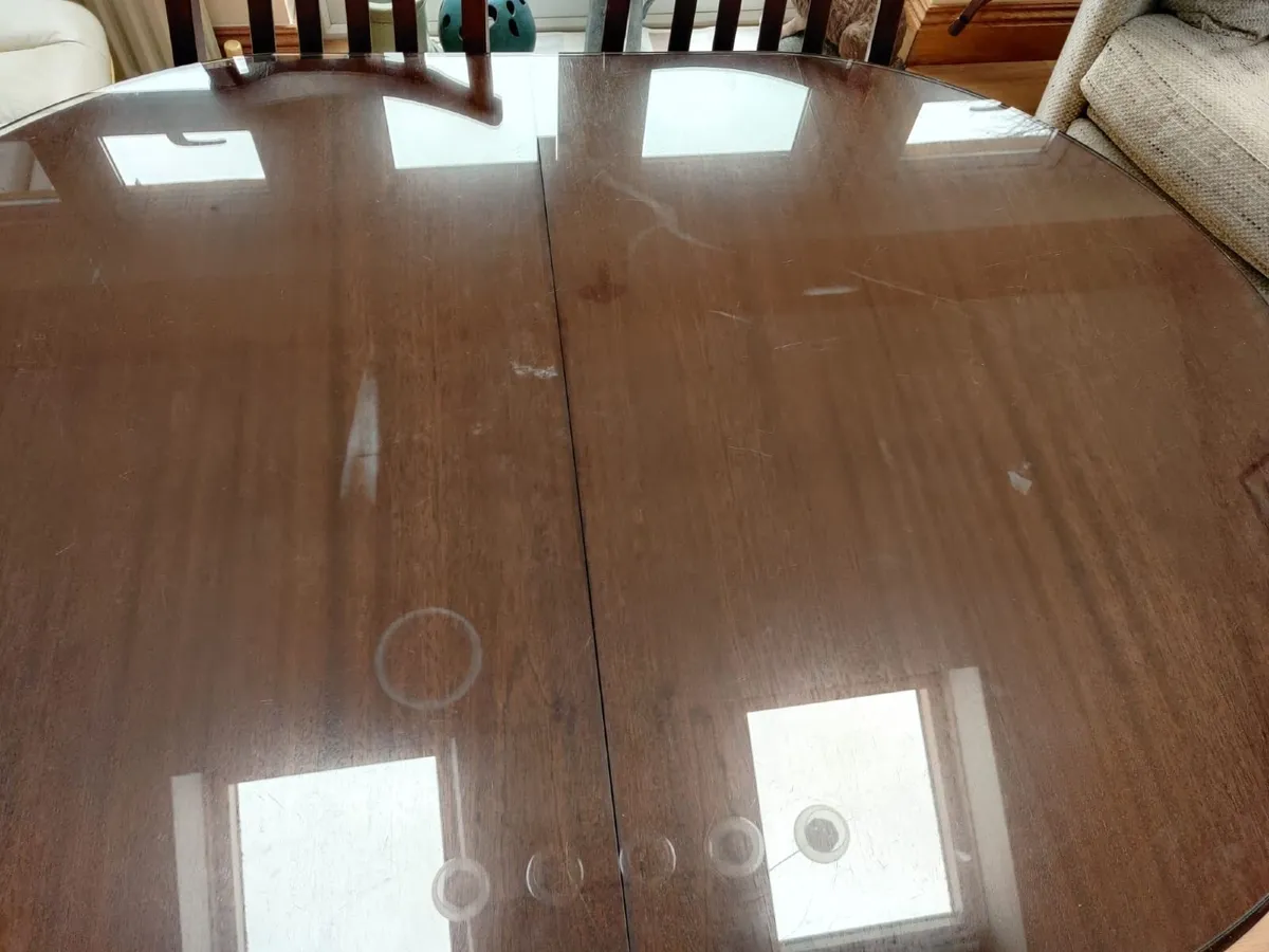 Dining room table and chairs - Image 2