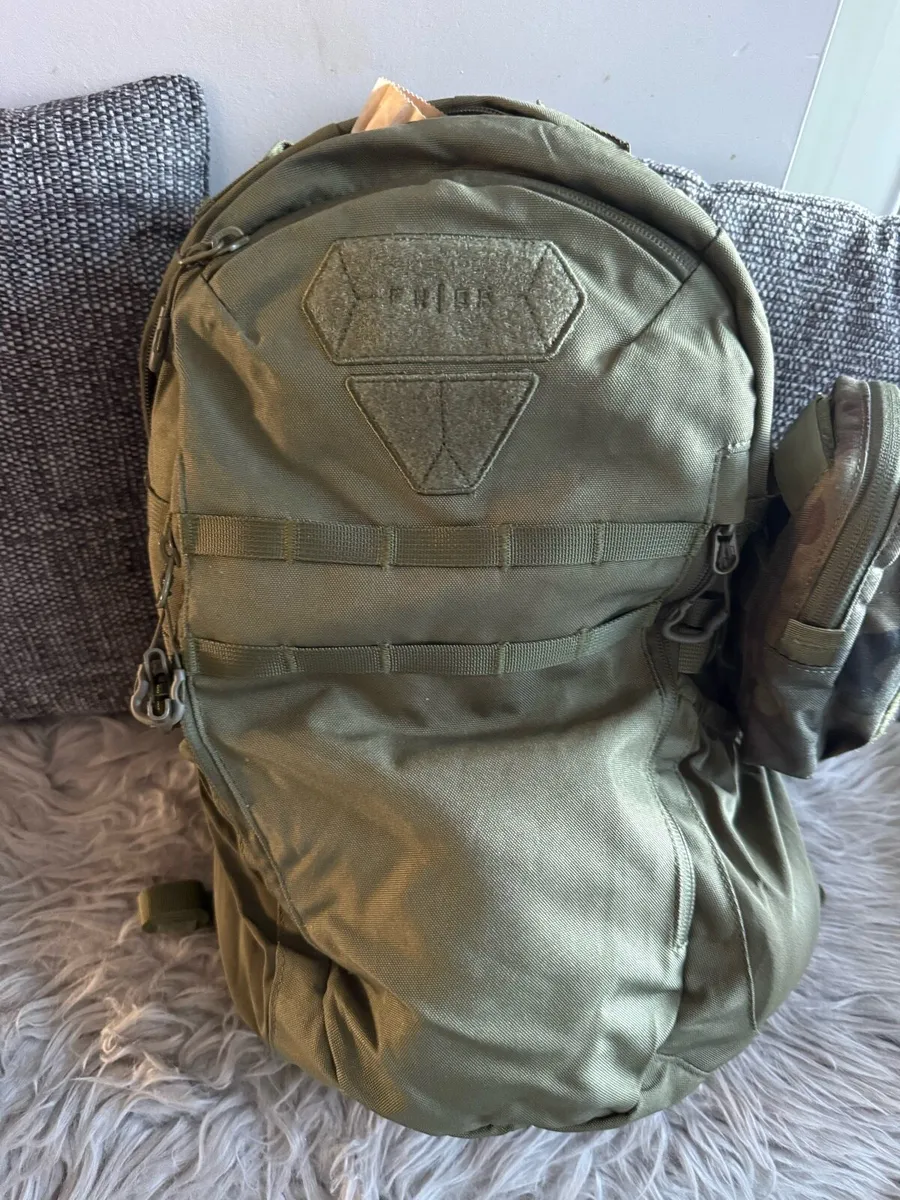 Military bags - Image 1