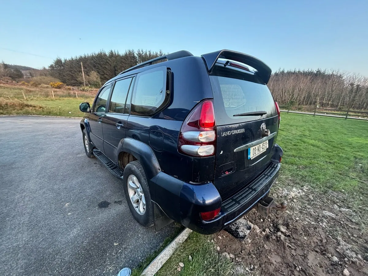 5 seat landcruiser - Image 4