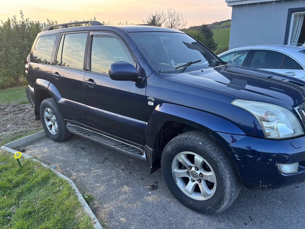 5 seat landcruiser - Image 1