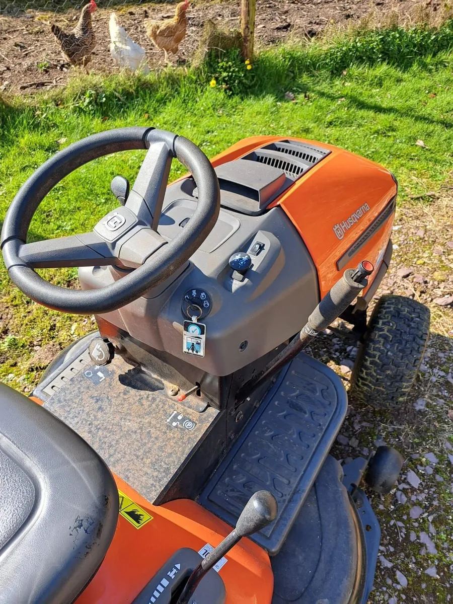 Ride on mower - Image 1
