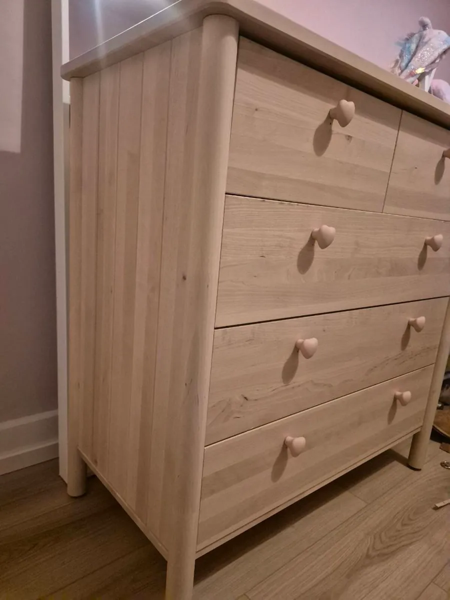 Chest of drawer - Image 1