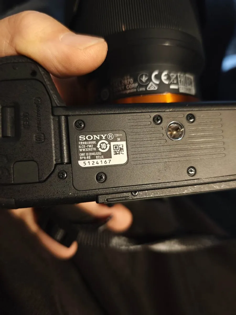 Sony Alpha A7 II Camera+ FE 28-70mm Kit Lens - Image 3