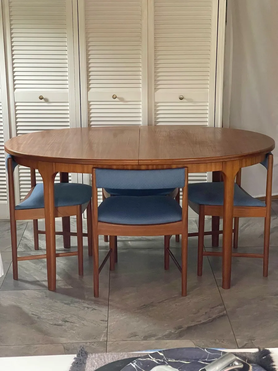 Retro mid century dining - Image 1