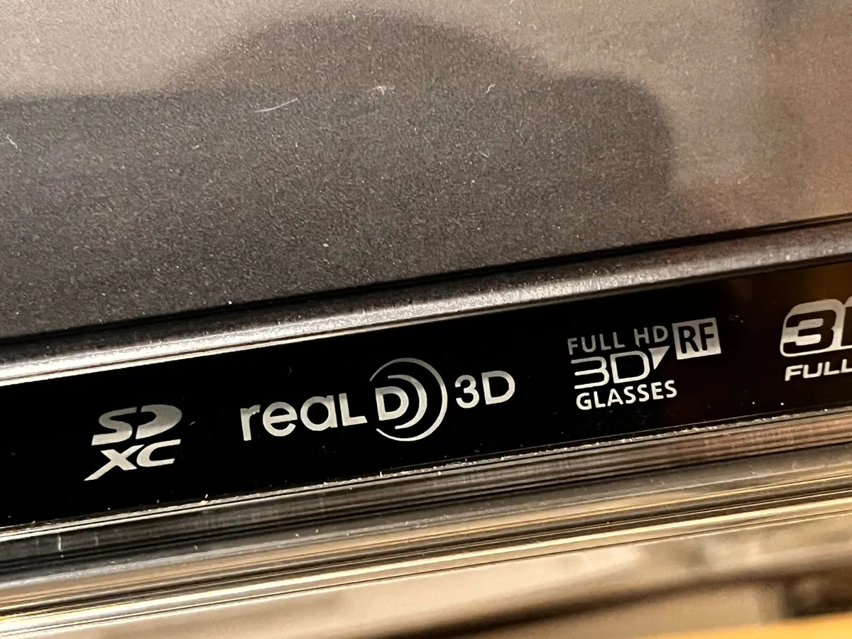 Panasonic tv 50 inches - Image 2