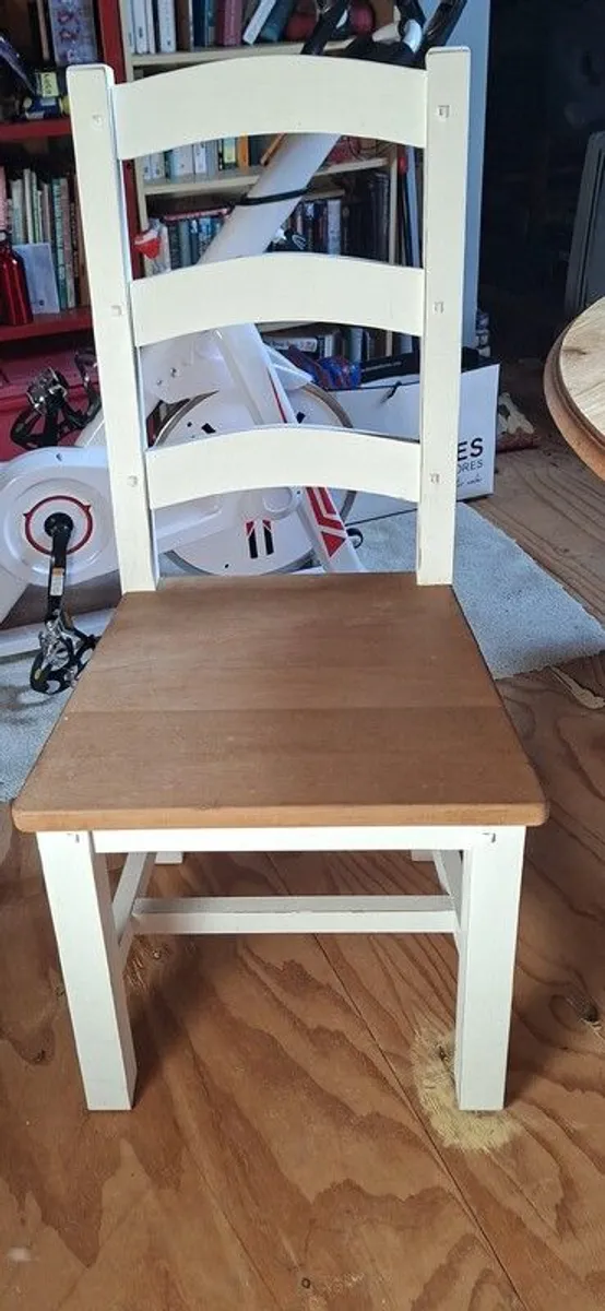 Dining room table and chairs - Image 2