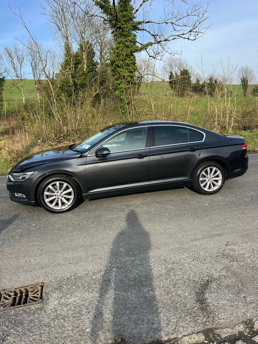 181 VW Passat Comfortline 1.6 Auto - Image 4