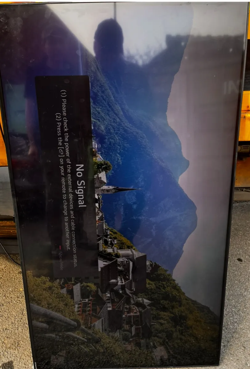 Lg tv 55’ smart - Image 1