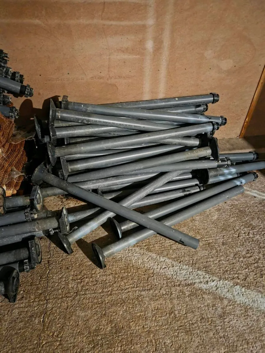 Hen house slats, bars, legs and feeders - Image 4