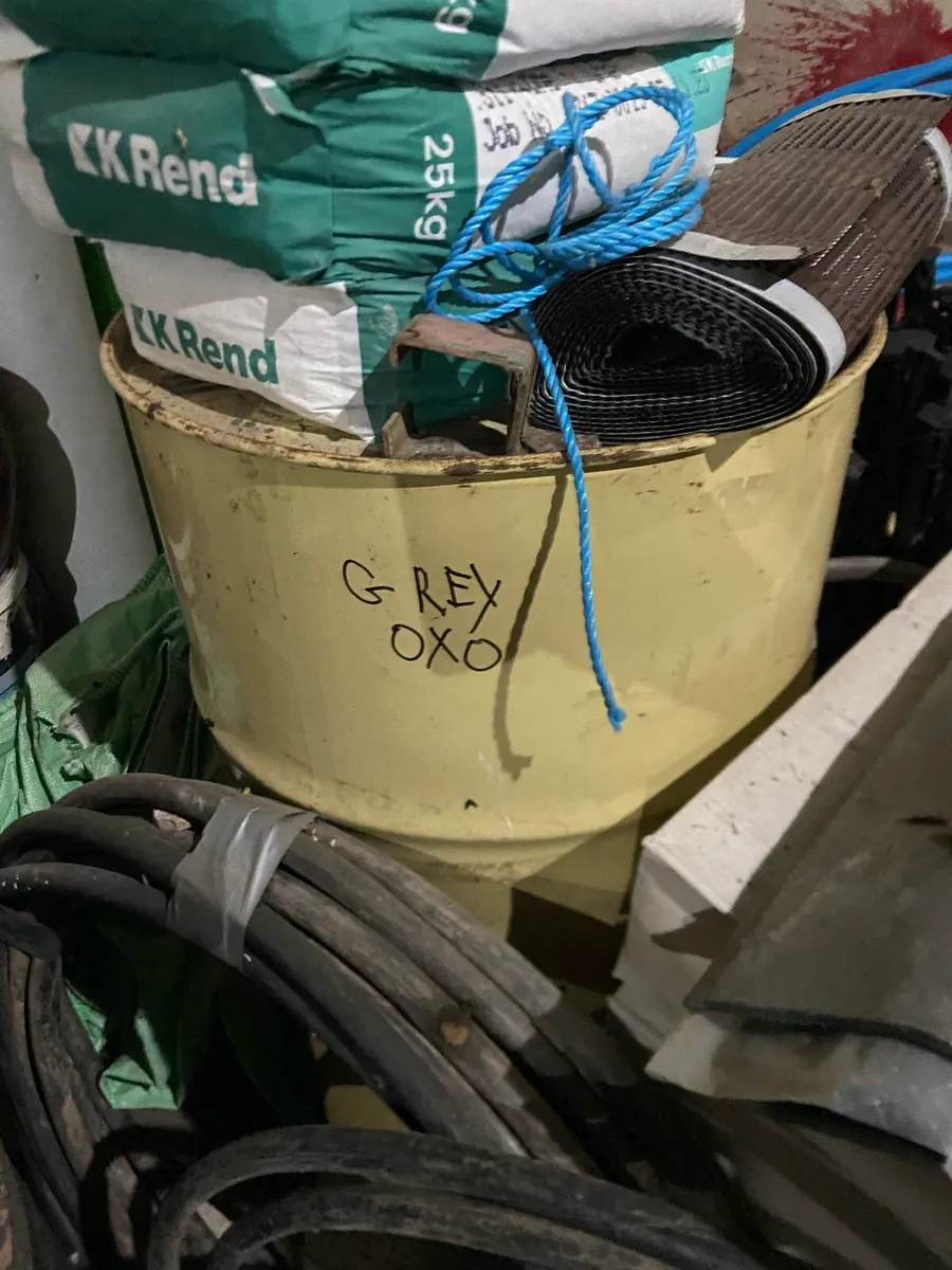 Roof paint - Image 1