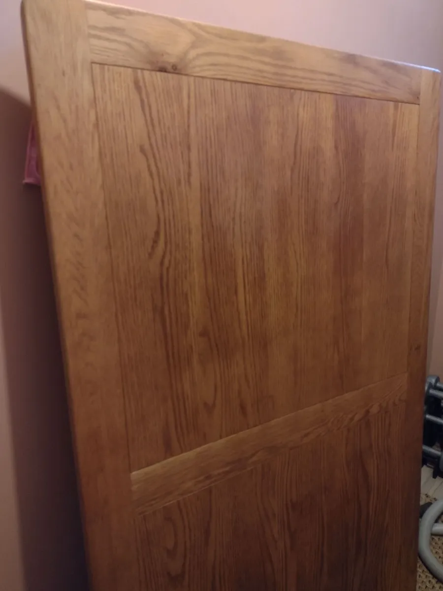 Beautiful Solid Oak EZLIVING dining table - Image 3