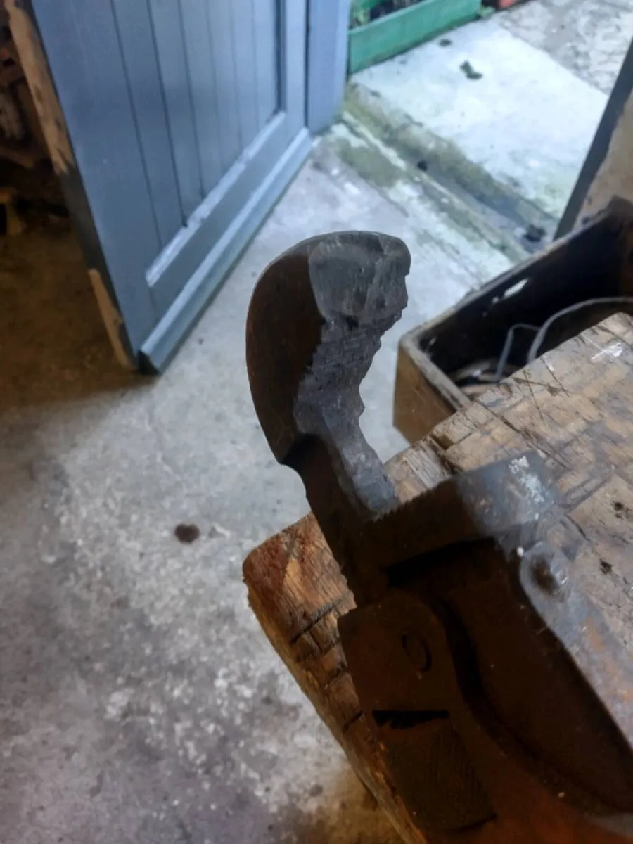Antique GORDON stillson (damaged) - Image 2