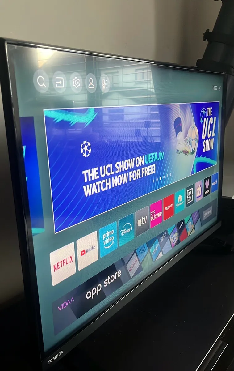 Toshiba 32 inch smart tv 2024 modern smart tech - Image 3