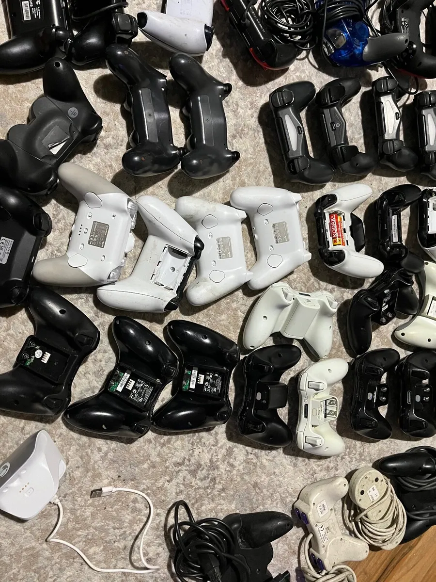 🎮 JobLot Consoles,Controllers and TV (For Parts) - Image 3