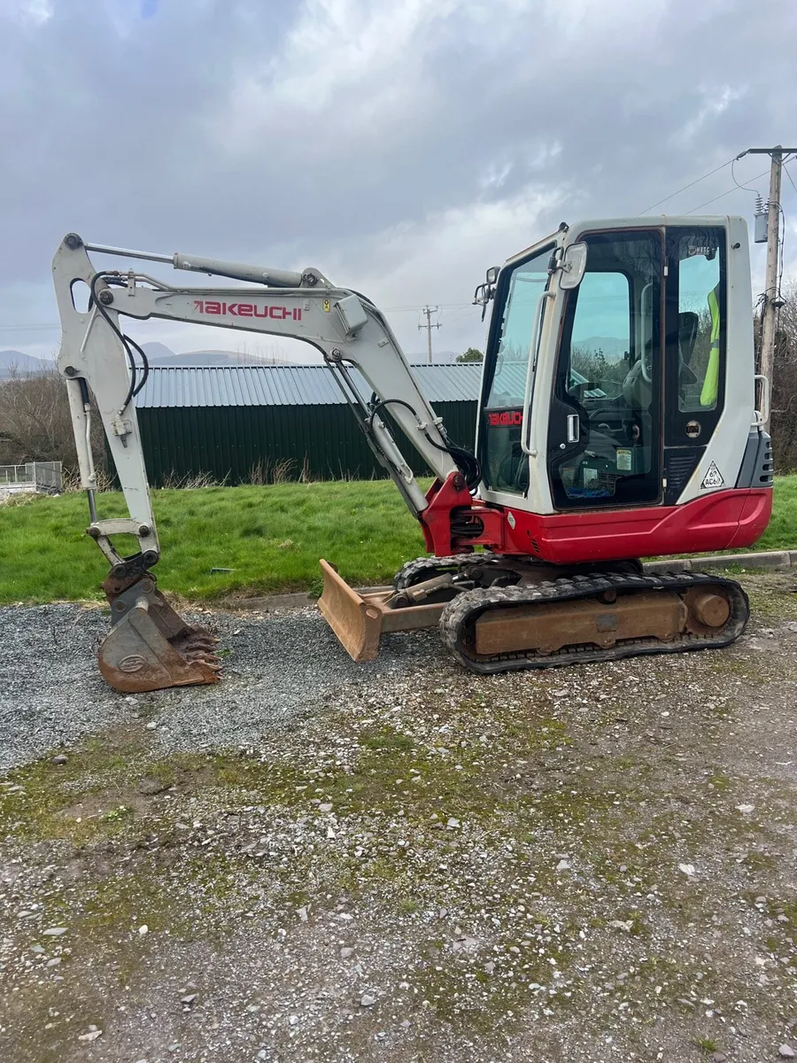 Takeuchi Tb228 - Image 1