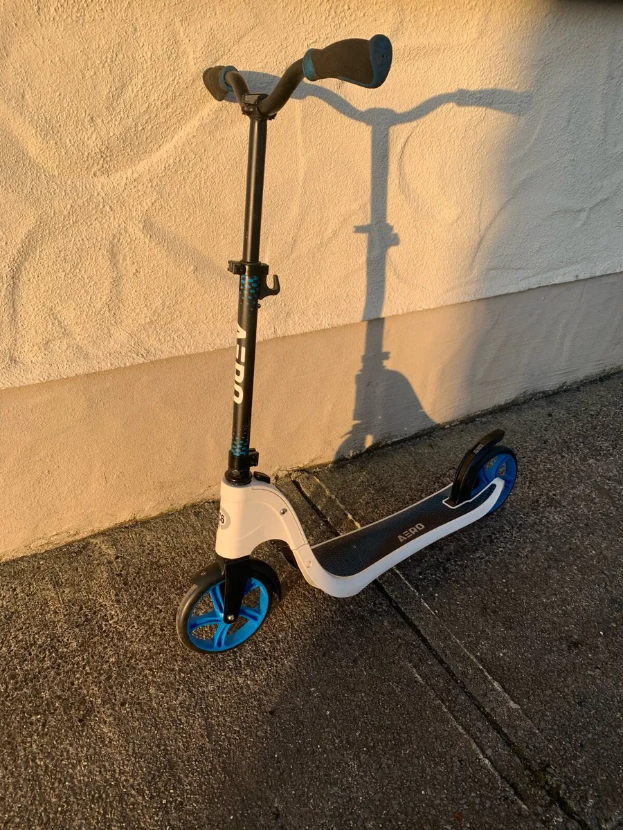 Scooter - Image 1