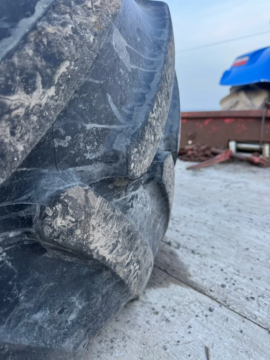 Tractor tyres - Image 2