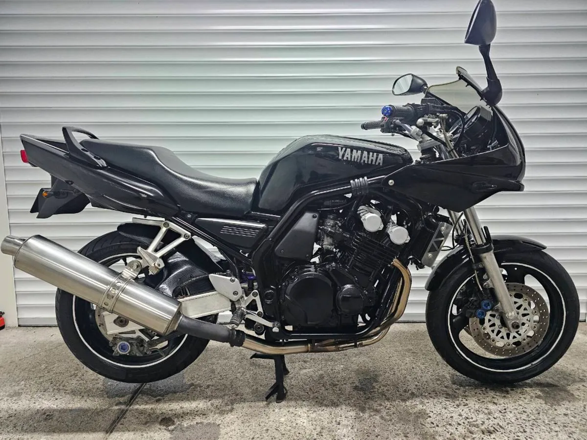 Yamaha Fazer 600 - Image 1