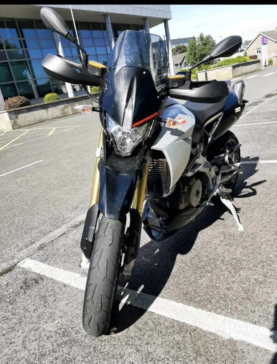 2010 Aprilia Dorsoduro 750 SM Supermoto - Image 3