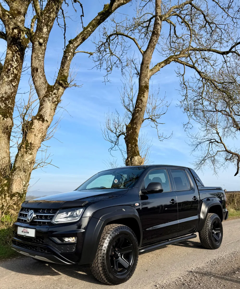 2019/192 Volkswagen Amarok Aventura Black Edition - Image 1