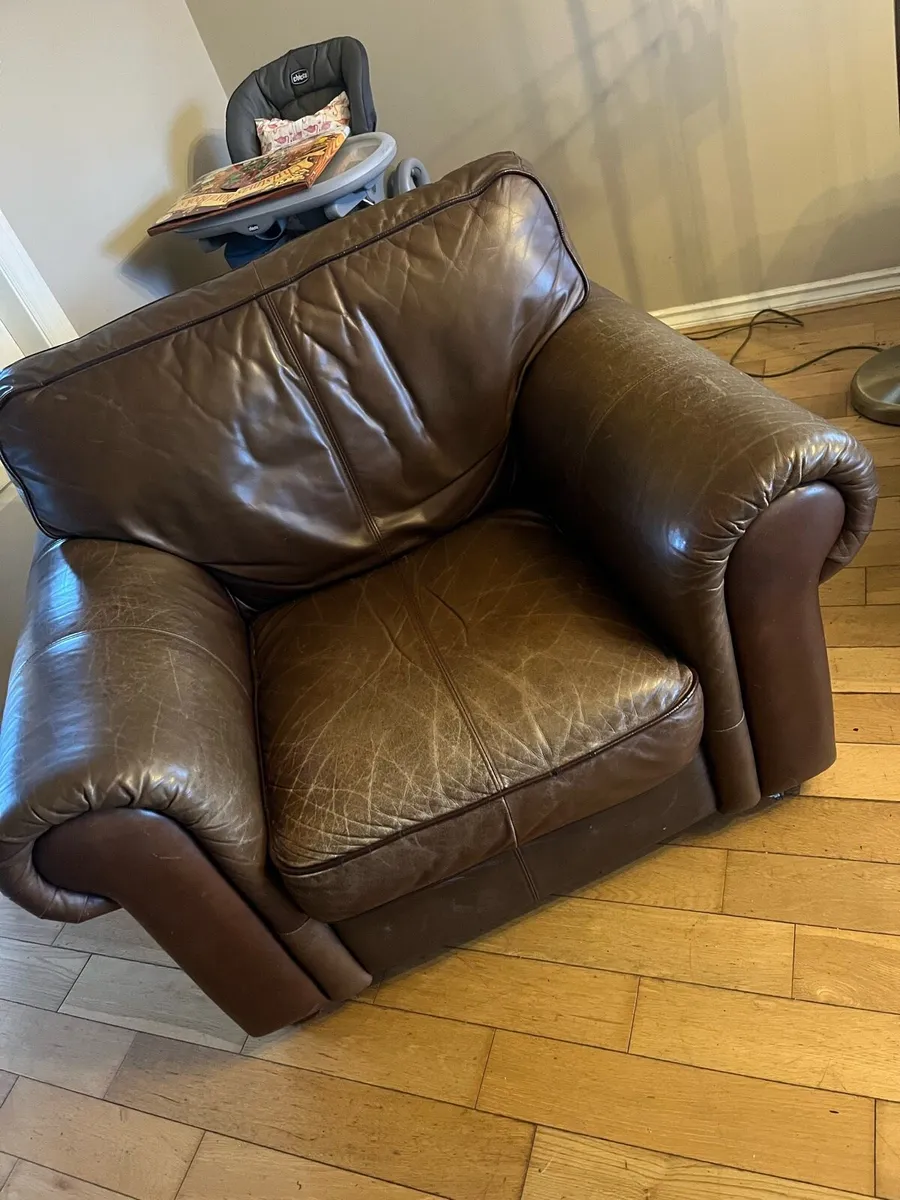 Sofa and chair - Image 4