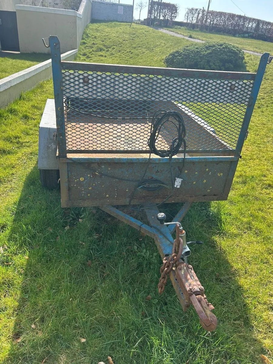 Cement mixer and boulders trailer with mesh sides - Image 2