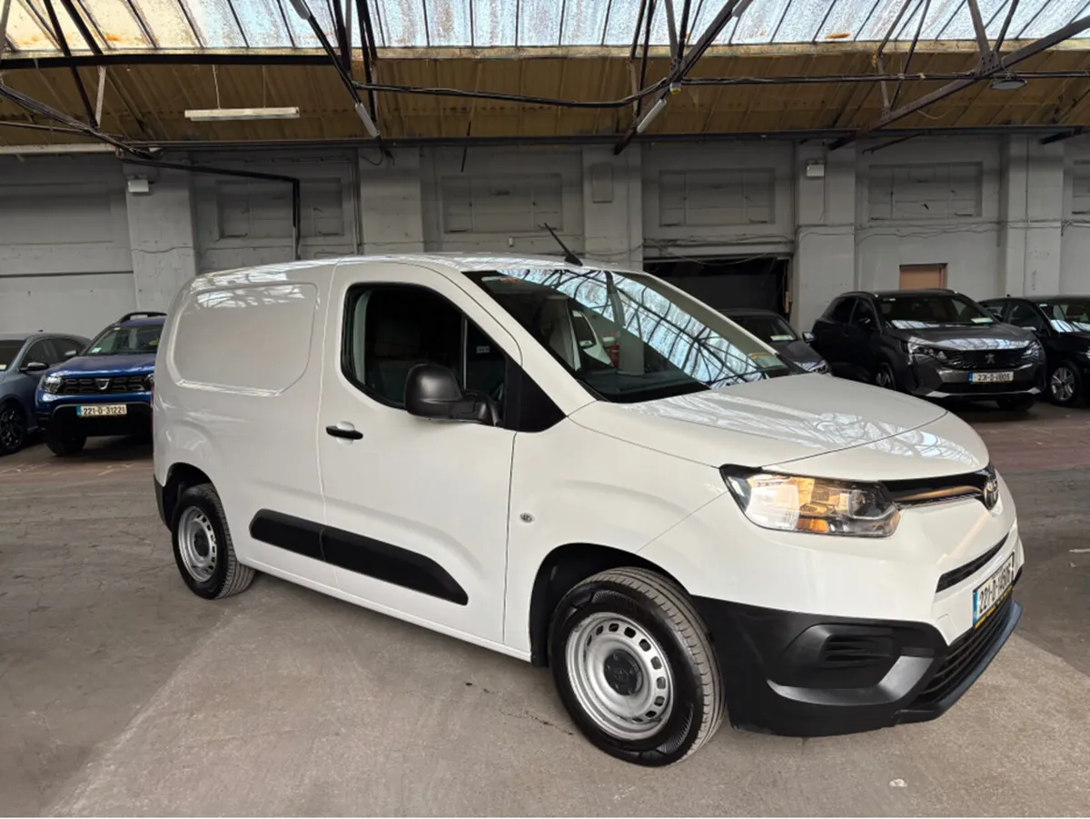 Toyota Proace City 1.5 6 speed dsl 3 seater €13008 - Image 1