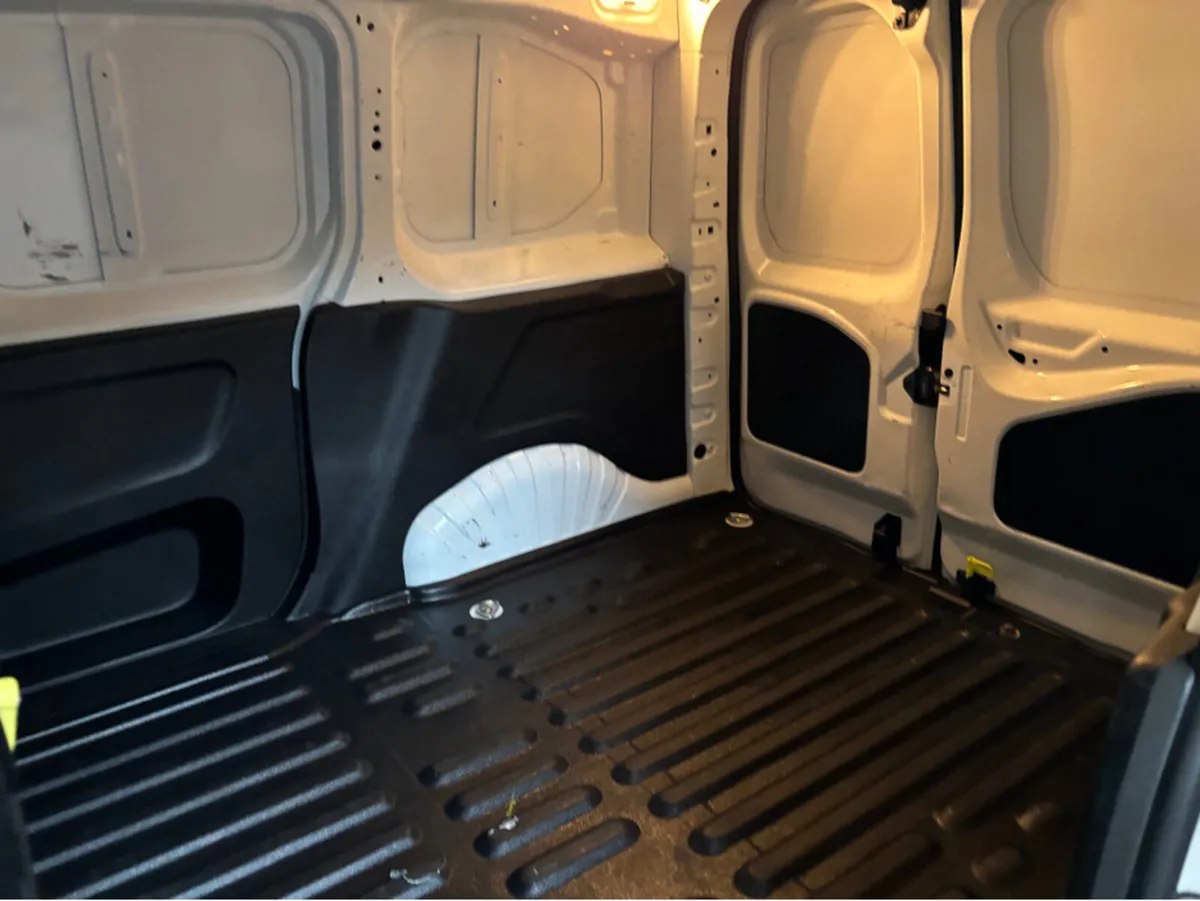 Toyota Proace City 1.5 GL SWB 3DR - Image 4