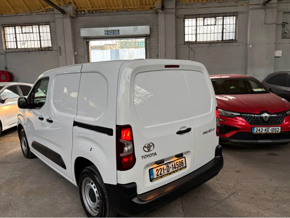 Toyota Proace City 1.5 6 speed dsl 3 seater €13008 - Image 3
