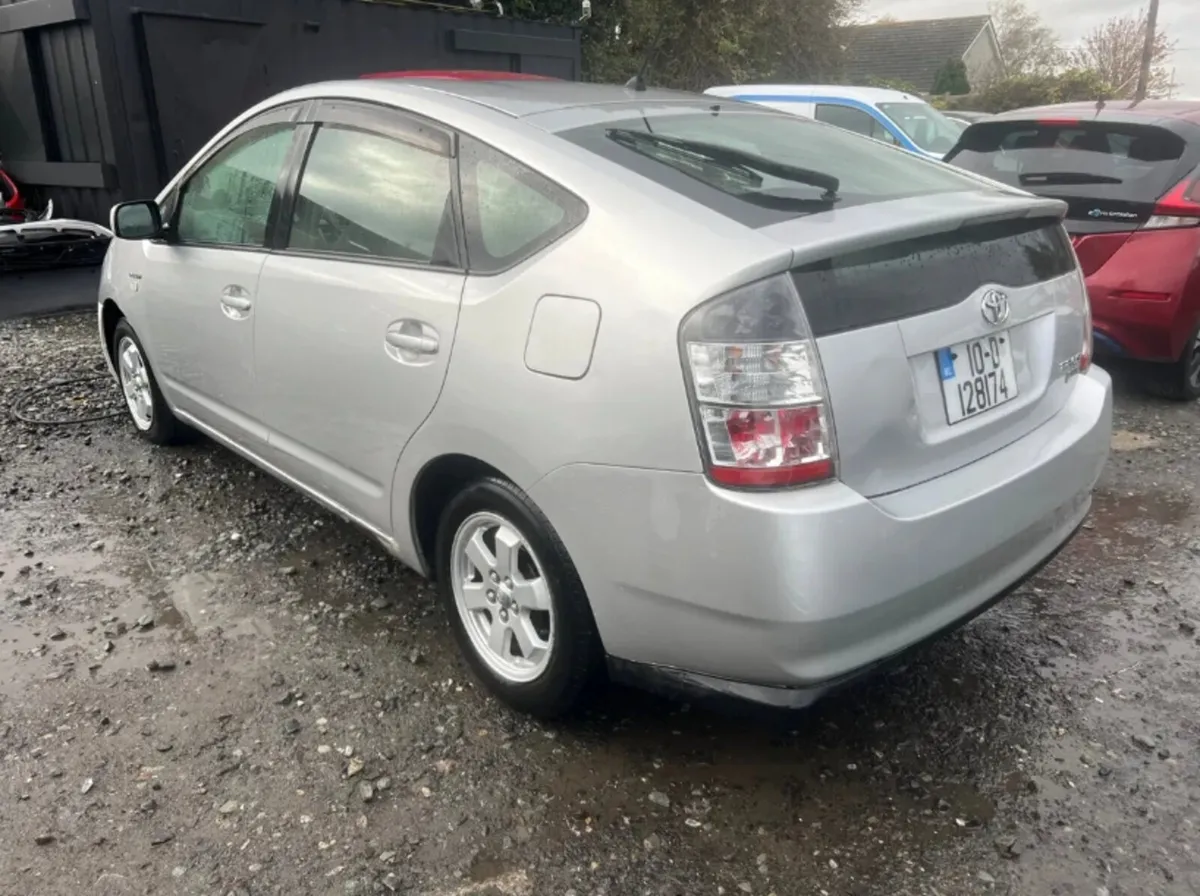 2010 Toyota Prius 1.5 Hybrid - Image 3