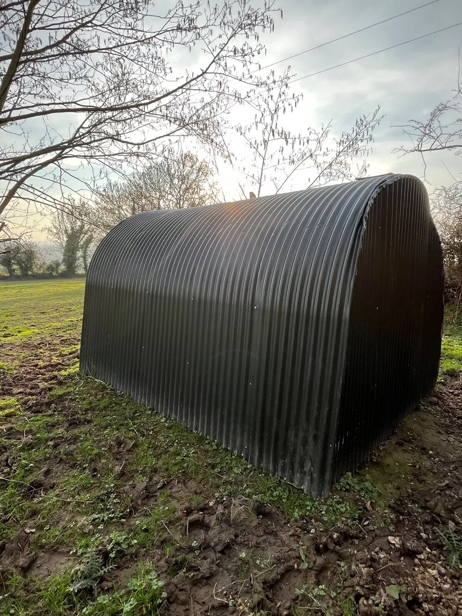 Horse shelter - Image 4