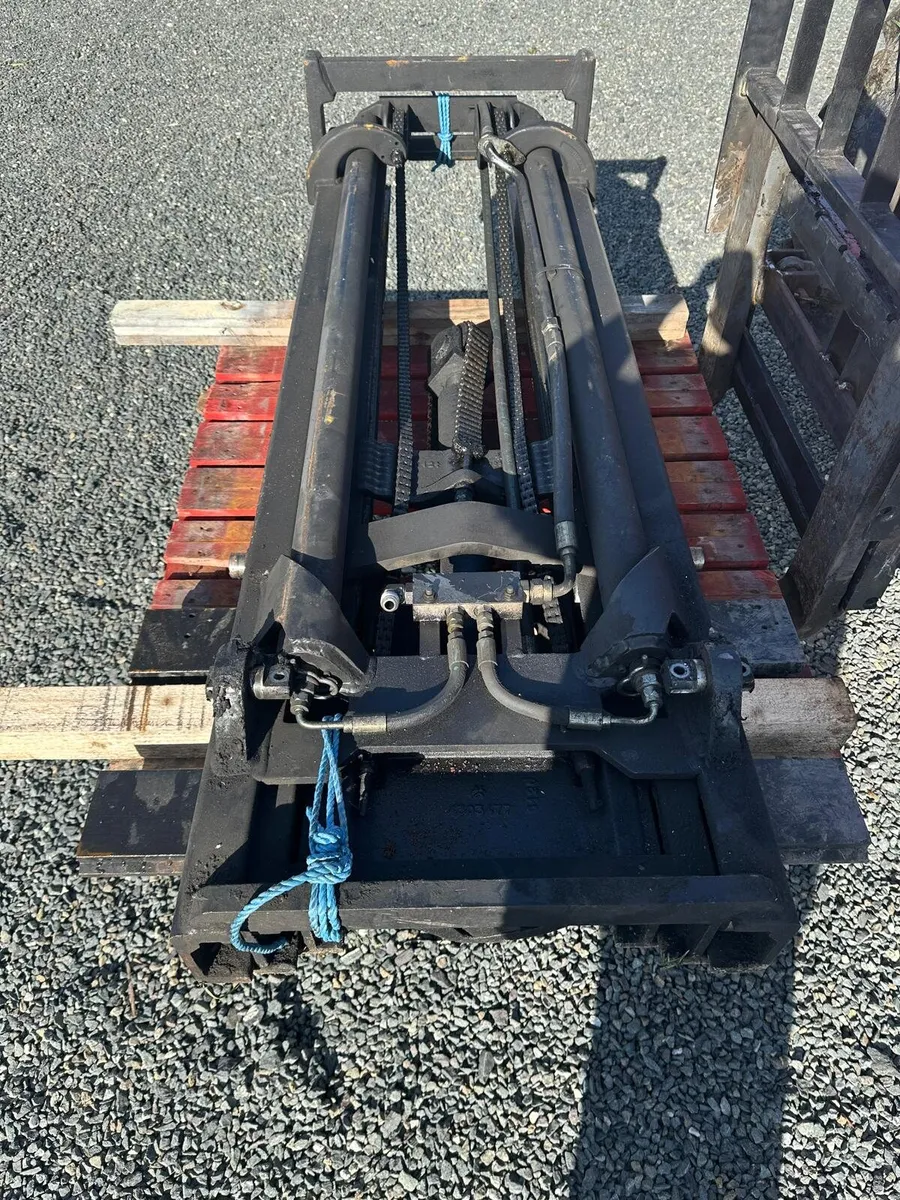 Fork Lift Mast - Image 1