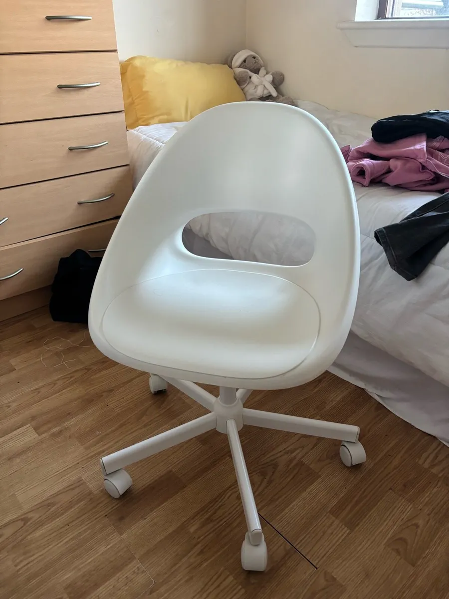 White swivel desk chair - Image 1