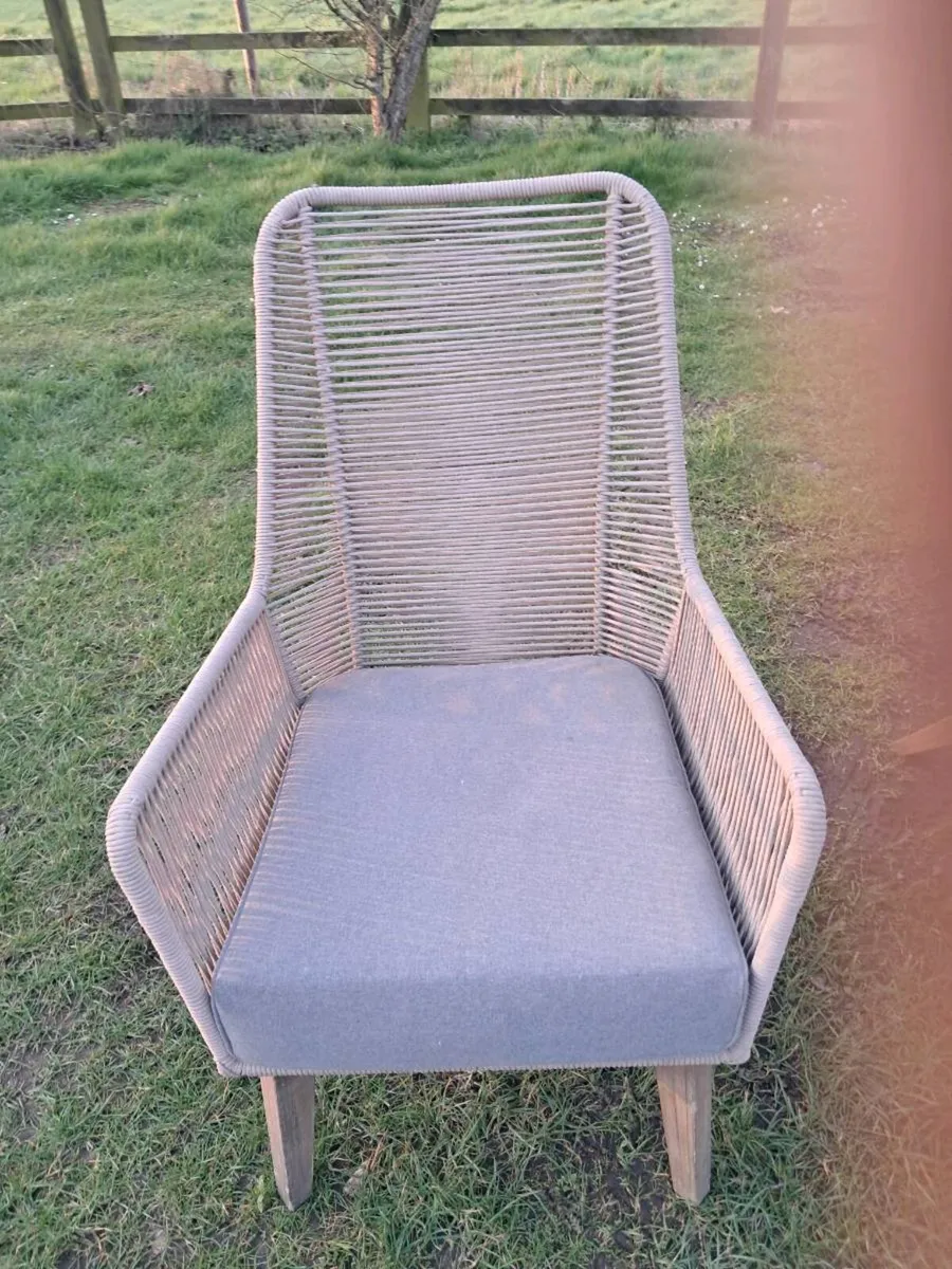2 lg outdoor living armchairs - Image 4