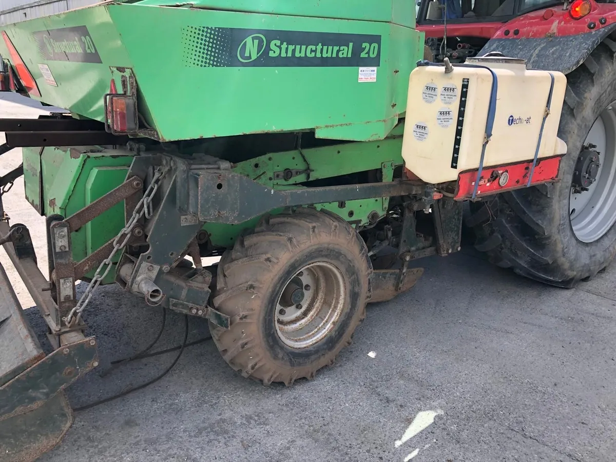 Structural potato planter and NH row crop wheels - Image 3