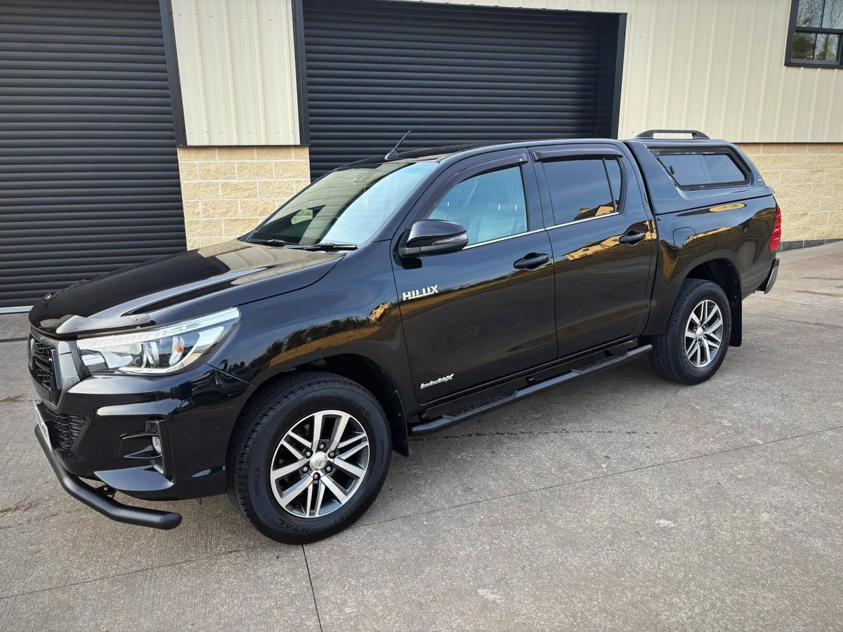 LATE 2019 TOYOTA HILUX 2.4 D4D INVINCIBLE X AUTO - Image 1