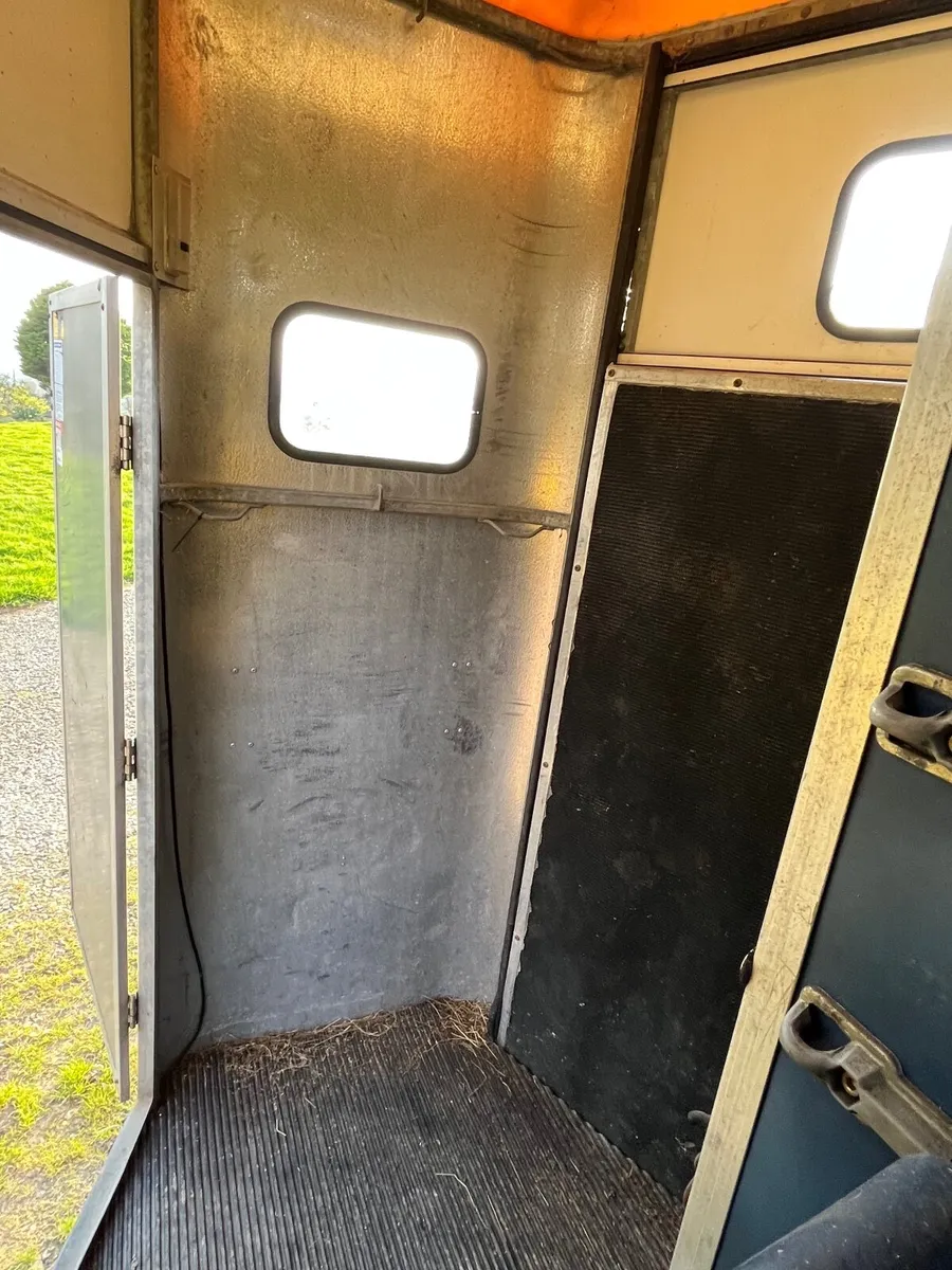 Horse Box - Image 3