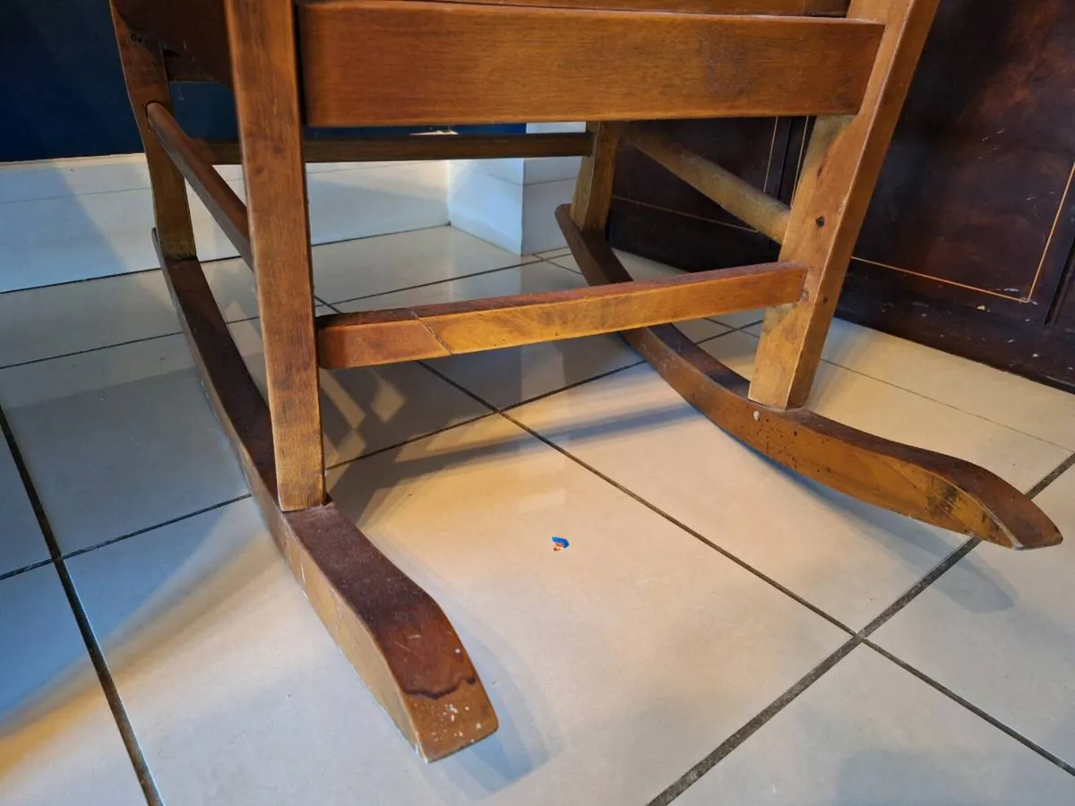 Rocking chair - Image 2