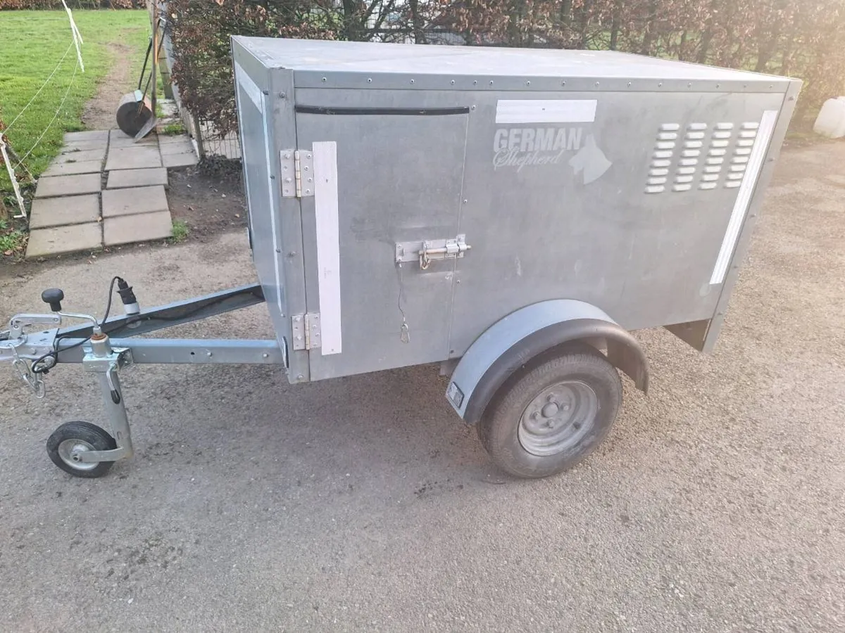 Dog Trailer - Image 1