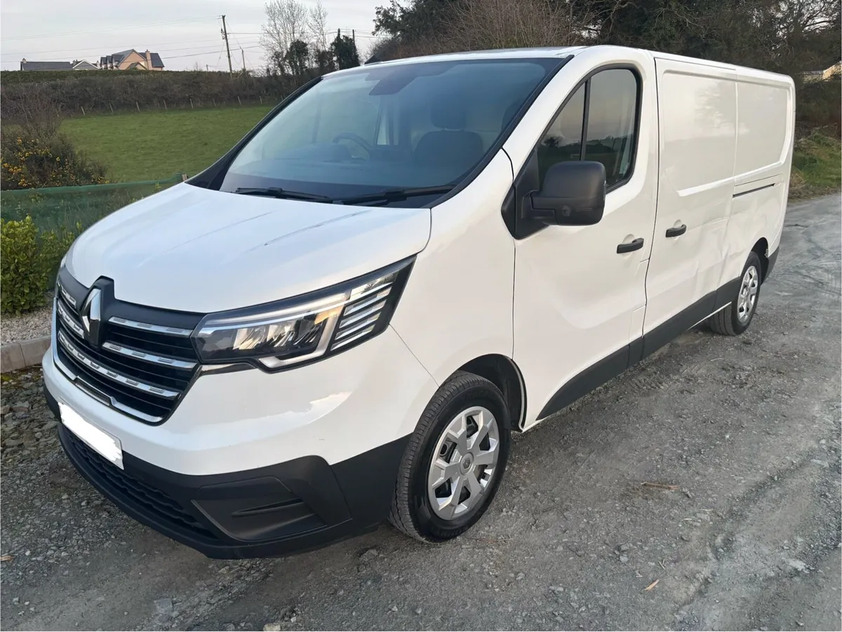 232 Renault Trafic - Image 1