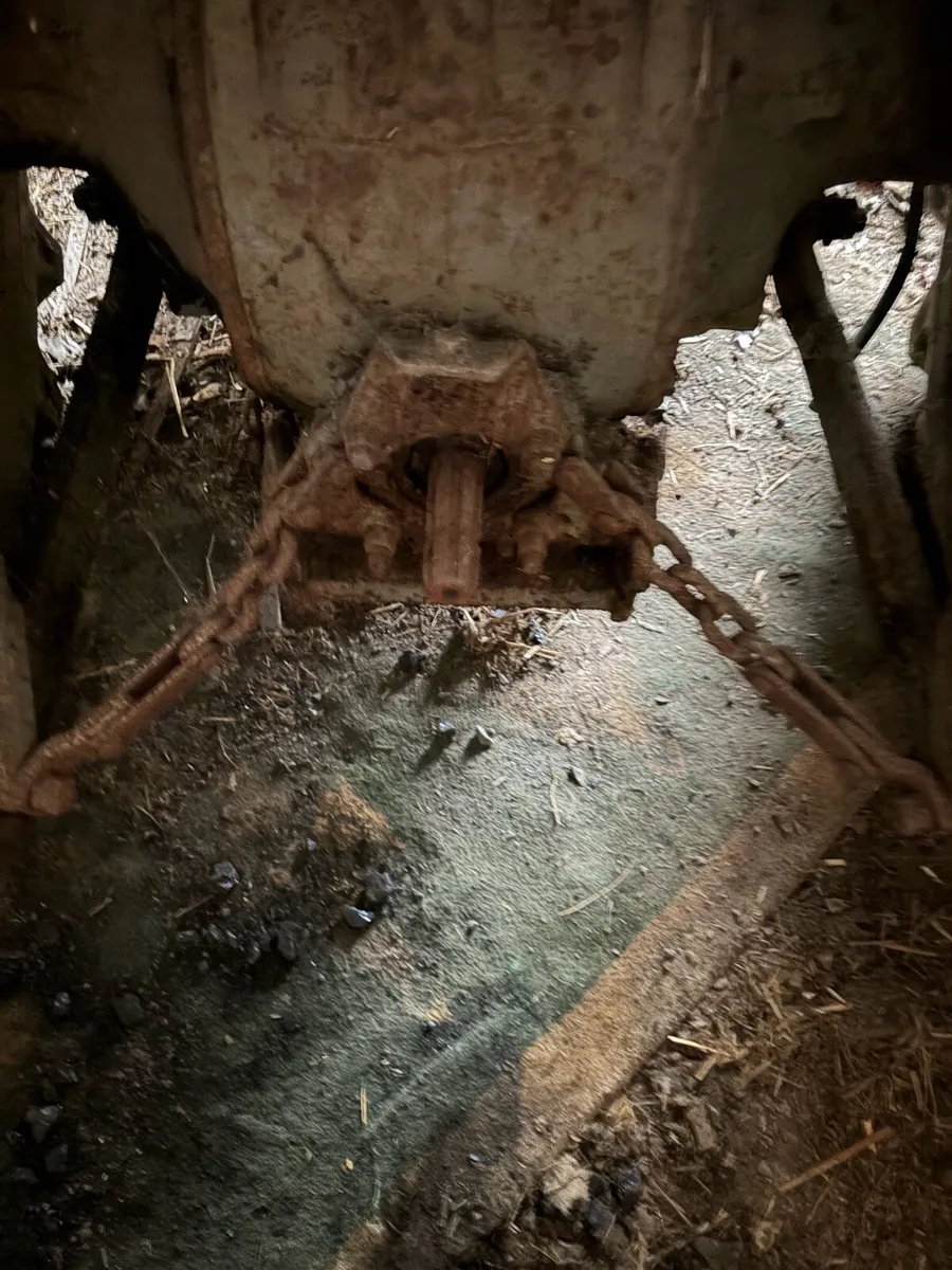 Massey 135 - Image 3