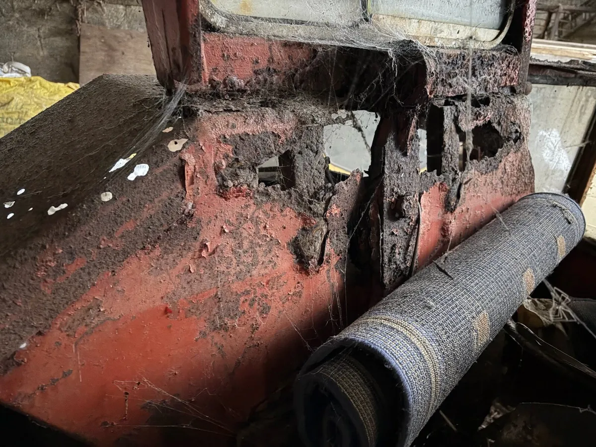 Massey 135 - Image 4