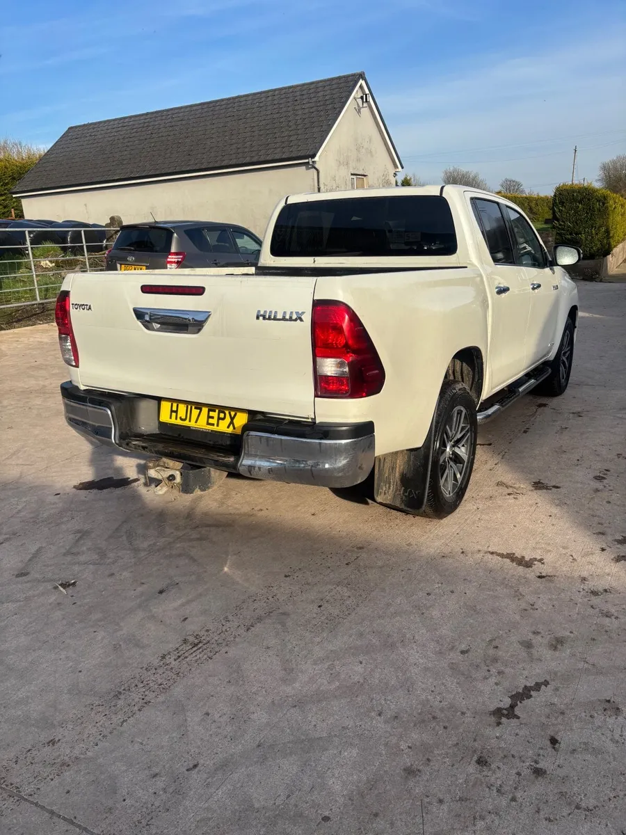 Toyota Hilux 2017 - Image 4