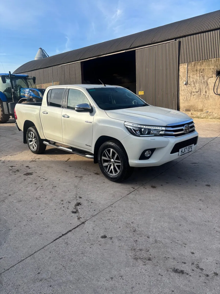 Toyota Hilux 2017 - Image 1